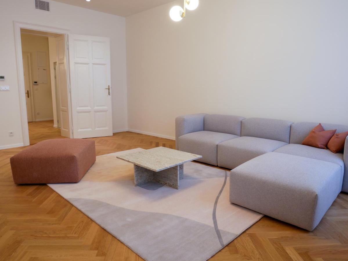 Laurinska 1 Apartments براتسيلافا المظهر الخارجي الصورة