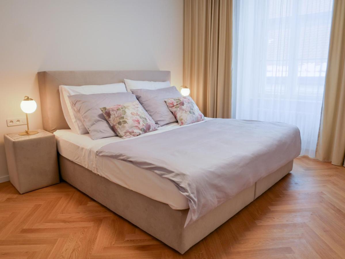 Laurinska 1 Apartments براتسيلافا المظهر الخارجي الصورة