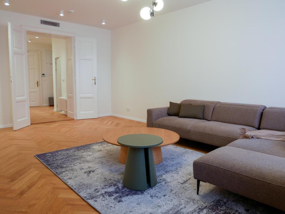 Laurinska 1 Apartments براتسيلافا المظهر الخارجي الصورة